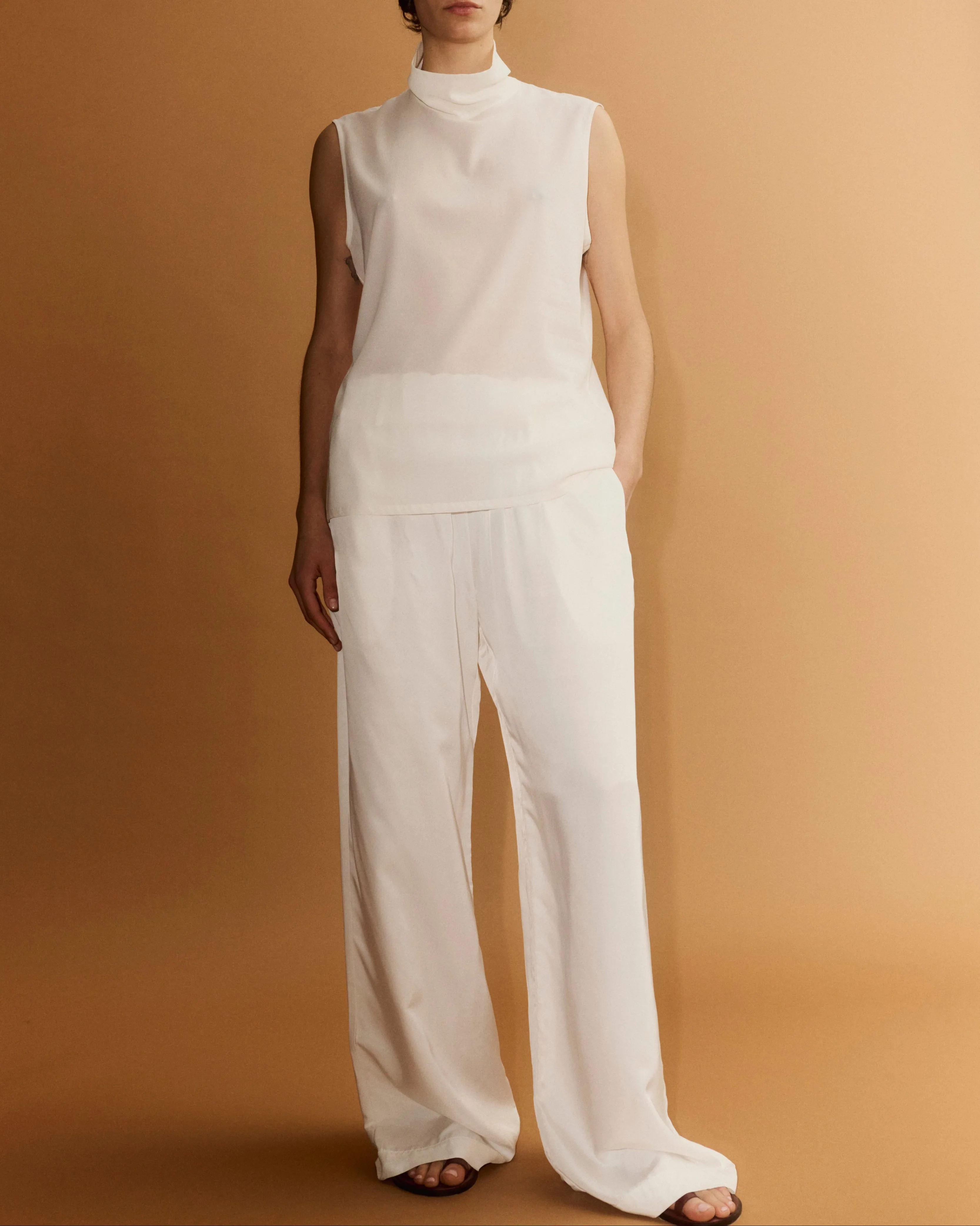 Draped pull-on pant