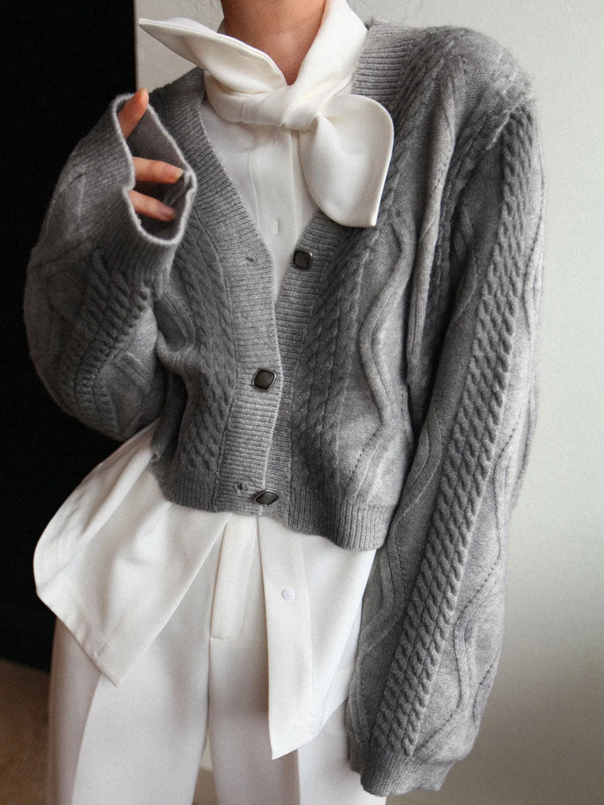 Knit Cable Graceful Button Detail Cardigan