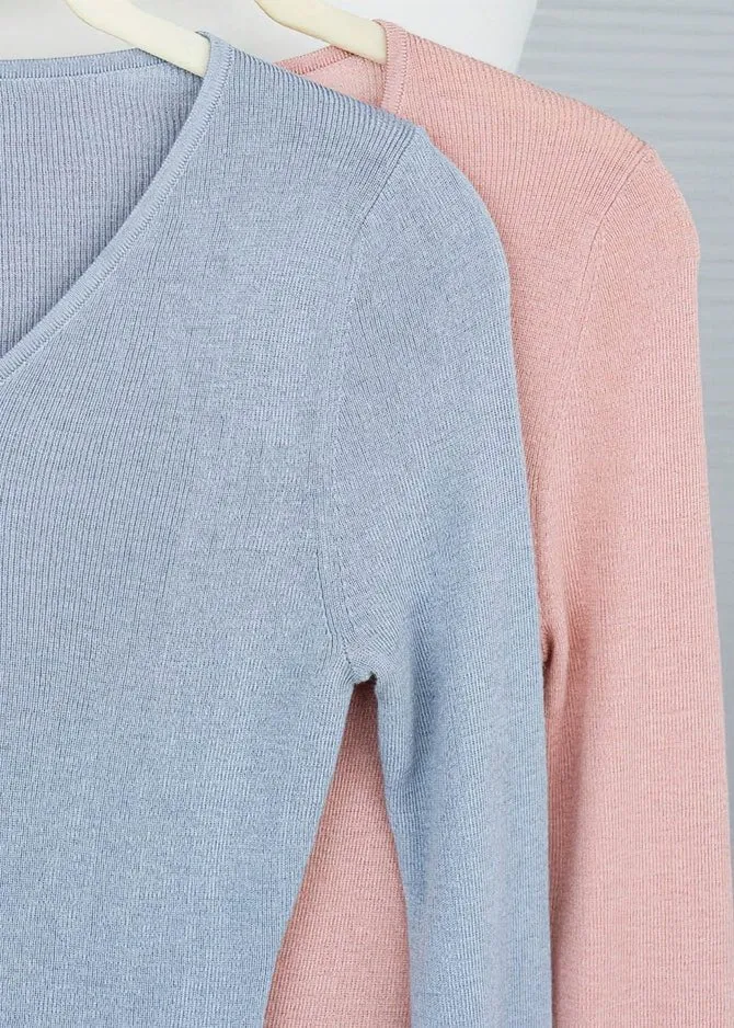 V-NECK STRETCH PULLOVER SWEATER