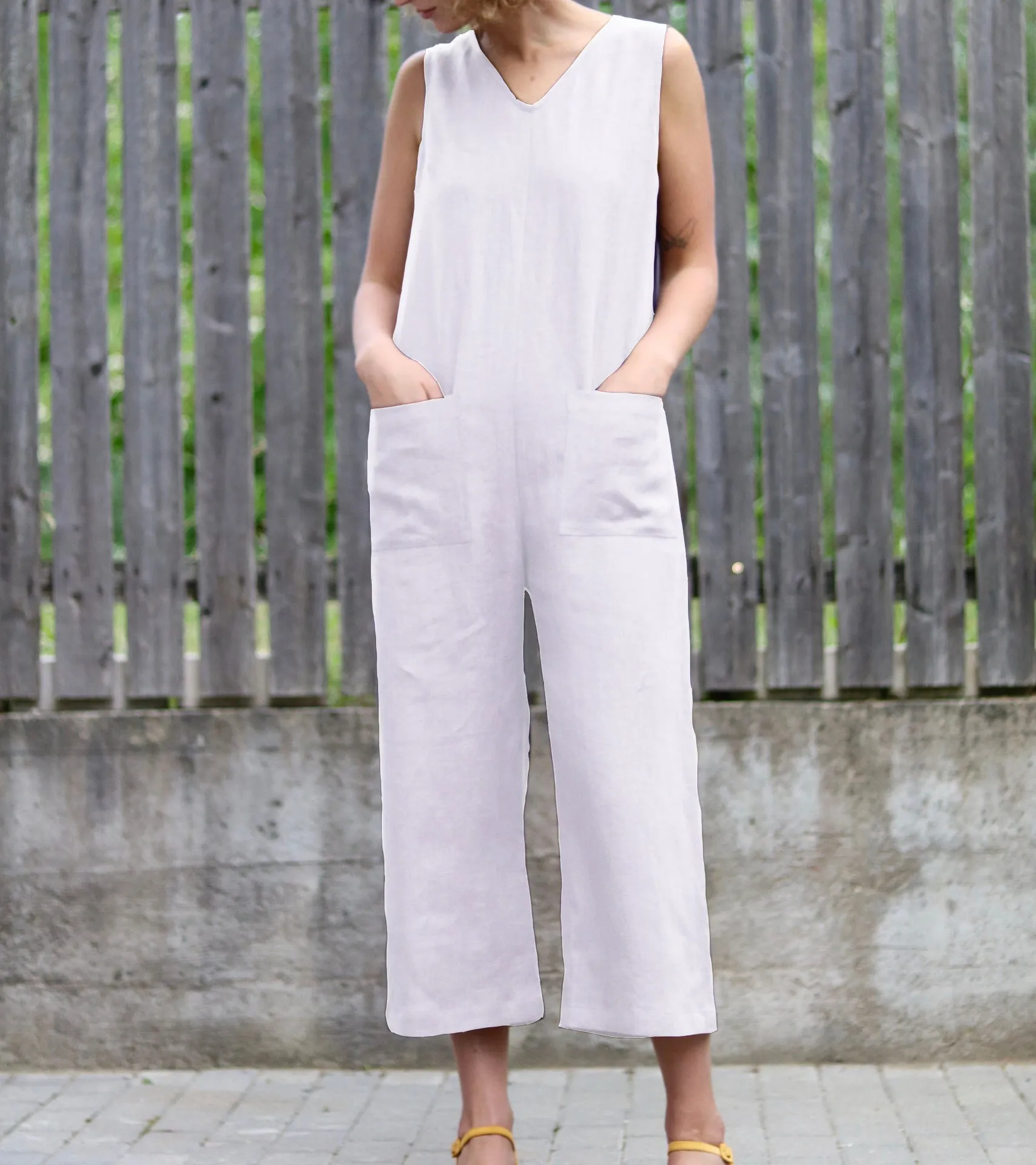 Women's casual pocket sleeveless straight jumpsuit