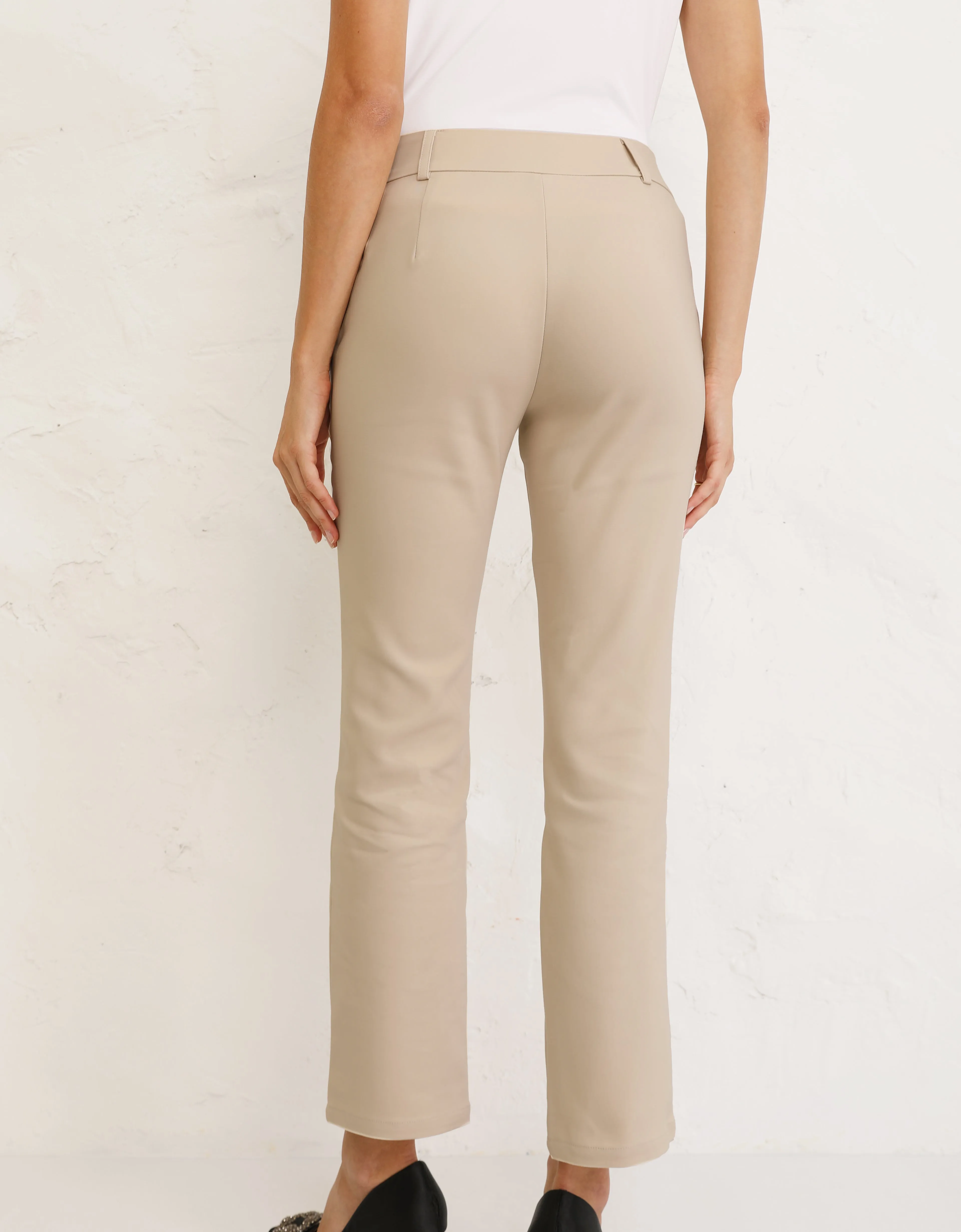 YUNA STRAIGHT PANTS (CREAM)